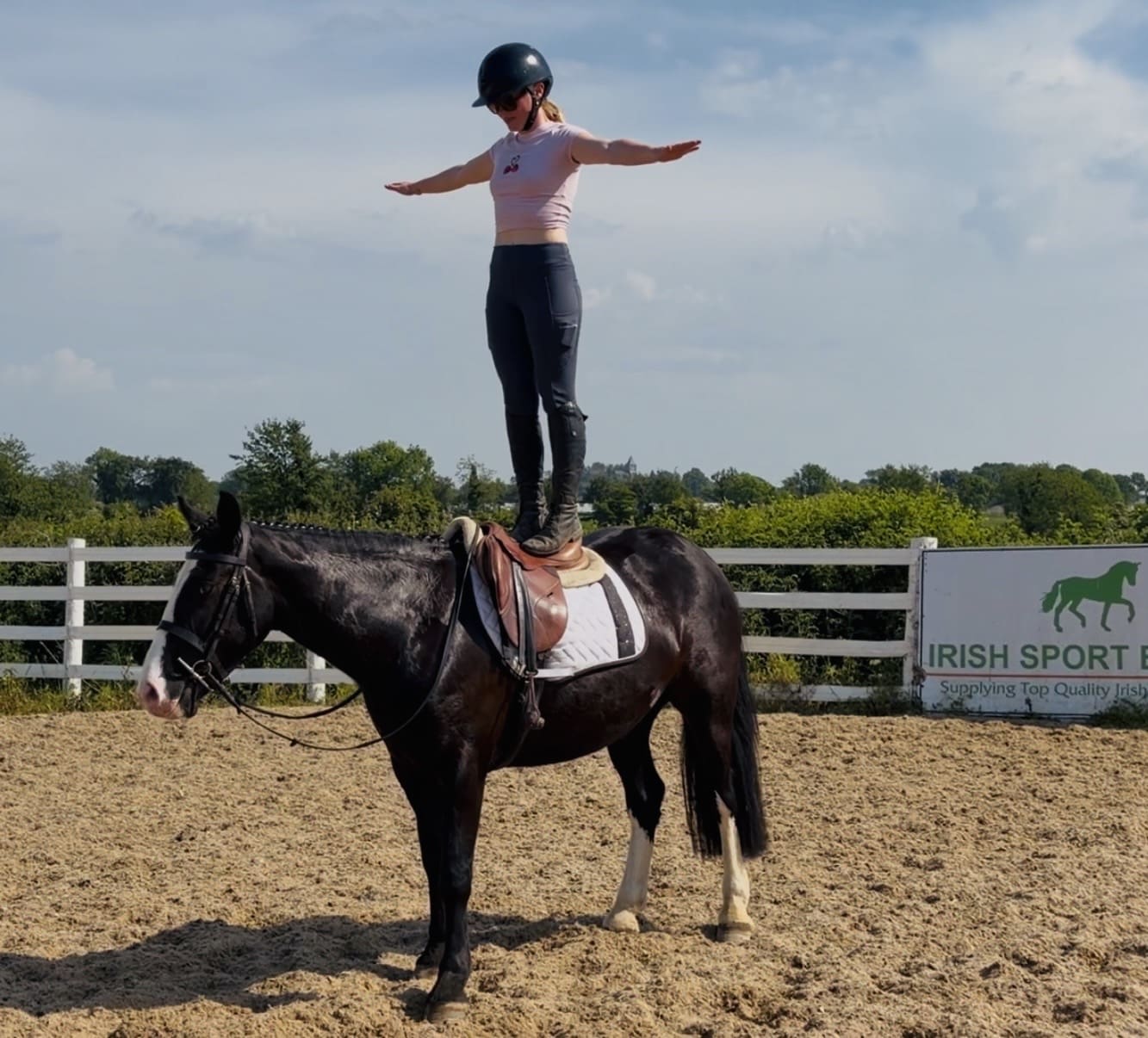 Peaches – gentle, safe, and mellow allrounder